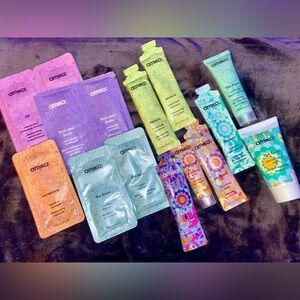 Amika Hair Sample Bundle